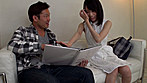 憧れだったクラスのマドンナがデリヘル嬢になっていて奇跡の再会！今や借金まみれになってしまった彼女は成功した僕の金の匂いを嗅ぎ分けたのか、本番禁止なのに、自らゴムを外してまさかの生ハメ！そのまま中出し！ サンプル画像1