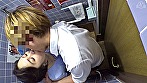 「おばさんを酔わせてどうするつもり？」若い男女で溢れ返る相席居酒屋で一人呑みしている熟女を狙い撃ちで口説いてお持ち帰り！寂しさと欲求不満が募った素人奥さんの乾いたカラダはよく濡れる！！ VOL.5 サンプル画像17