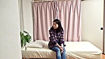 「アナタごめんなさい！」仲良し中年夫婦の絆崩壊不貞行為！マジックミラーの向こうには愛する旦那が居るのにあの手この手で落とし込むと妻は他人棒を咥えるのか！？夫の前で垂れ流す奥様汁は蜜の味！！ VOL.5 サンプル画像2
