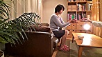 オナホール開発のための製品テストデータ取らせてください！リアルな膣の締め付けを再現するためのデータが必要だと言ったら、人妻を欲情させて生中出しできるのか！？ サンプル画像2