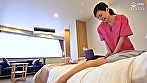 【巷で噂のメンズエステ】熟女マッサージ師に裏オプ交渉生ハメ中出しSEX 6 サンプル画像1