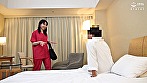【巷で噂のメンズエステ】熟女マッサージ師に裏オプ交渉生ハメ中出しSEX 13 画像1