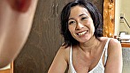 巨乳で艶っぽい母と温泉旅先性交 サンプル画像1