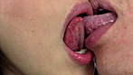 密着ベロキスと濃厚手コキ 唾液を貪りあうディープなエロスを味わってみませんか？ サンプル画像3