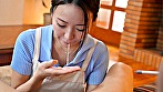 シーン5：わかれさせ屋 世の中の男はバカばっかでチョロっと誘惑すれば勃起するからアタシも売上アップ 青嶋なづき