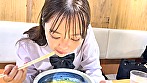 母子家庭で生活費を稼ぐ為に裏垢やってるJ●。可愛い顔して岩のりみたいな剛毛おま●こに生中出しハメ撮り！！ 画像2