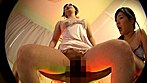 極上テクニックで性感帯を愛撫する悶絶スケベ椅子ピンサロ！ドスケベお姉さん達が二人がかりで耳を舐め、ベロキスで舌を激しく絡ませ、乳首を舌先で転がし、金玉に吸い付き、アナルに舌を突き刺し、チ○ポをしゃぶりまくる！男を悦ばせる過激で下品な究極舐めプレイ！ - Image 18