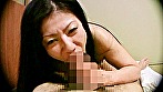 欲求不満な人妻をナンパ中出しセックス！感じ始めると羞恥心が無くなる女達。 サンプル画像1