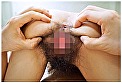 もじゃもじゃでボーボーな陰毛のけいこは44歳の美容部員。綺麗な顔立ちとは対照的な漆黒のジャングルがエロさを物語る！ きらきらワイフ サンプル画像3