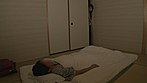 逆夜這い 気持ち良くて目を覚ますと予想だにしない女の子が僕のチ〇ポをしゃぶっていた。 サンプル画像1