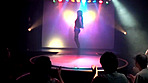 ストリップ劇場 美人ダンサーの本番ナマ板ショー 画像1