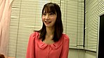 初艶-hatsuade- デビュー！応募してきた上品なスレンダーお姉さんをハメたおし 春川まお サンプル画像1