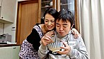 【四十路】優しいお母さんの励まし近親相姦 - Image 1