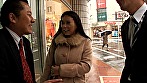 土下座でお願い！人妻ナンパほろ酔い妻の隙を突いて子宮を突きまくり！5名の奥様に全員中出しSP サンプル画像1
