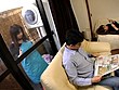 欲求不満人妻の家族が見てない隙にこっそりオナニー サンプル画像20