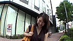 旦那非公認生撮り一泊二日限定 結婚4年目 石●県●沢在住 某隠れ家的エステサ●ン●林坊店勤務 子供なし 豊満なムチムチ巨乳Fカップでエロ過ぎる迫力ボディ人妻さんが野外で露出してそのまま青姦セックス オメコに生ハメの中出しは最高に興奮するわww 2 仮名Yさん（33） サンプル画像1