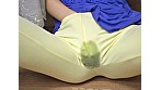 デカ尻ピタパンお姉さんの愛液交じりお漏らし失禁オナニー - Image 2