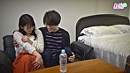 ホテル盗撮 欲求不満人妻が出会い系で知り合った年下男子と初めての不貞セックス 画像3