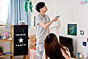 汗だくカップルSEX～エアコンが壊れた猛暑日、業者が来るまでの時間すら待てずに窓を開けたままヤッちゃった♪～ サンプル画像1