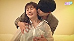 ニンゲン観察 セックスレス欲求不満人妻が、女性向け風俗のセラピストと夫婦の寝室で生ハメSEX 画像4