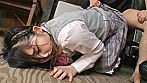 土下座して許しを乞う女 プライド崩壊の中出し制裁 サンプル画像20