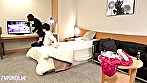 シーン3：『出張先のホテルで憧れの女先輩とまさかの相部屋宿泊！次々に巻き起こるエッチなハプニングにどこまで発展してしまうのか！？』押しに激弱な美麗先輩と済し崩しに濃厚SEX☆一線を越えて本能赴くまま互いに腰を振りまくる♪【街角素人モニタリング♯ちはる】