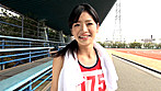 身長175cm女子800m全国大会出場の中距離陸上選手がAVデビュー 川島玲奈19歳 中高女子校で男性経験1人だけ！オナニー経験すらないアスリート娘が玩具入れられ恥ずかしトラック疾走 保健室で美尻美脚にヌルヌルオイル性感マッサージ 初めての激ピストンで腰砕け初中出し サンプル画像1