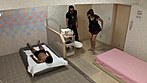 リアル実況中継！！夫の目の前で妻は風俗スカウトに寝取られるのか？ サンプル画像2