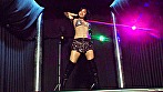 生ストリップDANCE デカ尻娘がローションまみれでオマ○コくっぱぁー！エロカッコイイ衣装を脱ぎ捨てて挑発ダンス！！（シングルVer） サンプル画像15