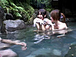 湯けむりナンパ2 初めての混浴温泉で赤面エロ交渉！お湯の中ならイジってもいいよね？！ サンプル画像14