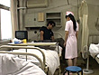 夜勤のうぶな看護師は入院患者が寝静まった後なら触られても断れず嫌がりながらも声を押し殺す サンプル画像21