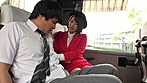 修学旅行のバスの中で男子高生のお願いを断れず優しい騎乗位でこっそり中出しさせてくれたガイドさん 2 サンプル画像14