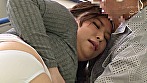入院中の夫に頼まれて仕方なく舐めだした美人妻のフェラ尻に我慢できず後ろから即ハメ 5 ケツ穴をガン見され欲情する奥さん編 サンプル画像4