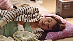 川の字で寝ていた姉が我慢できずに漏らす喘ぎ声を聞いて発情しだす妹 10 敏感な人妻姉妹と連続セックス サンプル画像12