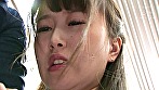 満員電車で向かいの男の足がマンスジに擦れてしまいスーツに染みがつくほど感じてしまったモリマン女 サンプル画像5