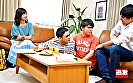 親戚のエロガキにスカートもぐりクンニされ夫がいる至近距離でイってしまった叔母さんは挿入も拒めない 7 中出しSP - Image 15