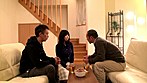 マッサージ師にネトラレたむっちり巨乳妻 本間麗花 サンプル画像1