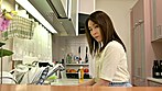 未亡人の義母と戯れて･･･ 麻生千春 サンプル画像1