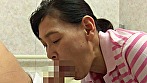 優しいおばさん介護ヘルパーのエロ過ぎる実態！！ 体は不自由でも性欲旺盛な熟年同士の濃厚交尾 サンプル画像12