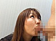 素人お姉さんのセンズリ鑑賞？！ 見るだけのハズが思わず手が出て口が出てワレメに･･･ - Image 2