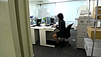 運送会社『大塚急便』 女子社員たちの休日社内脱糞 サンプル画像2