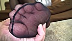 神パンスト 夏希のあ 人妻や母、働く制服OL等やらしい熟女の美脚を包んだ生ナマしいパンストを完全着衣でムレた足裏からつま先を味わい尽くす！オナニーや顔騎や足コキ、時には中出し時にはお尻にコスってぶっかけとやりたい放題！発情させられた女の変態調教絶頂プレイを楽しむフェチAV - Image 2