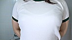 桐谷すずね ムチムチ美尻 神体育着 美少女やぽっちゃり娘らにピチピチ体育着を着せ、ハミパン、ムレムレワレメを毛穴まで見えるほどの超ドアップ接写！さらに尻コキ、着衣お漏らし放尿や体育着ぶっかけ等体育着好きに送る完全着衣フェチAV - Image 5