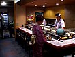 寿司屋の若女将 艶やかな義母 サンプル画像7
