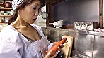 農村で働く熟母スペシャル 谷間から覗く熟れたカラダ･･･ 3