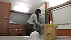 素人ナンパトイレ号がゆく 外伝 東京熟女脱糞9 サンプル画像8