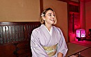 旅館女将は爆尻西欧人 泡々ぬるぬるお風呂のおもてなし ソフィア・杏・ハサウェイ（23歳） アイルランドとフランスのハーフ 元ルブ◯ンの美脚モデル 元クレイジー◯ースのダンサーでデカ尻シェイクな腰の動きで超絶！究極騎乗位 - Image 1