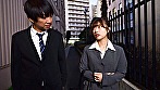 なんで一部屋しか予約してないの！？まさかの相部屋でポンコツ年上部下のエリートチ〇ポに夢中にさせられた私･･･ 逢沢みゆ 画像1