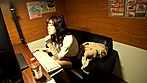 声を出せず自分の指でグチョグチョ音を立てながらイキまくるマン喫オナニー 8 サンプル画像1