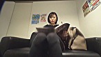 ネットカフェ盗撮 溢れ出る声を押し殺しオナニーに没頭する女達 サンプル画像12